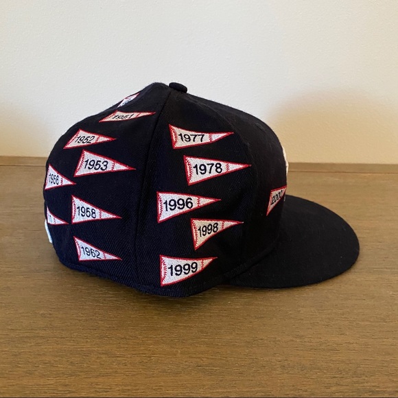 NEW ERA Spike Lee x New York Yankees Fitted Pennant Hat 7 3/8 - Picture 5 of 10